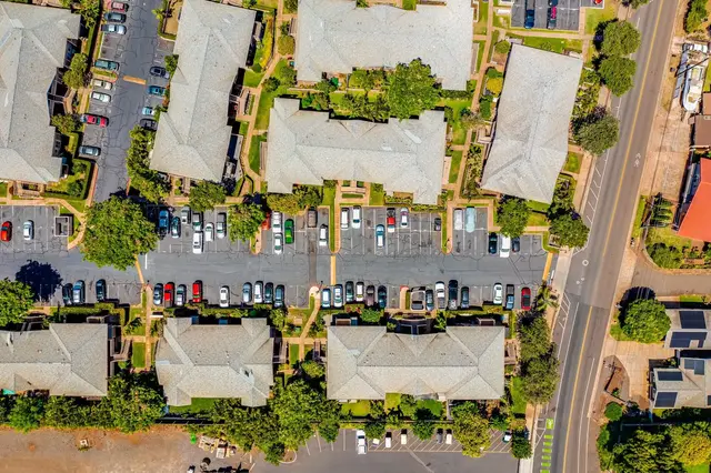 Listing Image for 480 Kenolio Rd 28-206 5 of 50