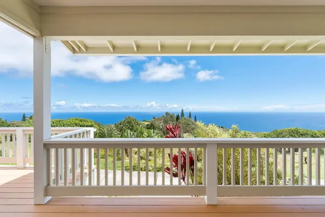 Listing Image for 445 Kaukini Loop 24 of 36