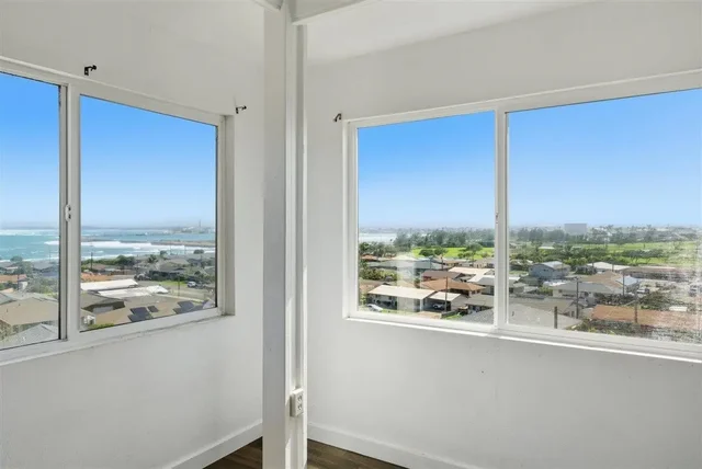 Listing Image for 572 Liholiho St 10 of 44