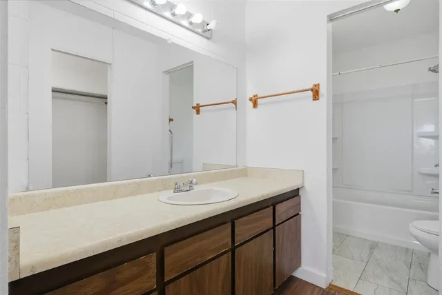 Listing Image for 572 Liholiho St 24 of 44
