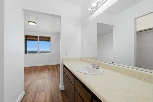 Listing Image for 572 Liholiho St 25 of 44