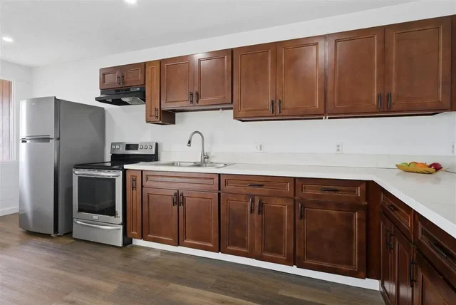 Listing Image for 572 Liholiho St 8 of 44