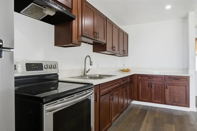 Listing Image for 572 Liholiho St 9 of 44