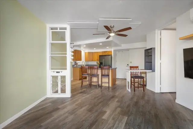 Listing Image for 20 Hauoli St 212 12 of 31