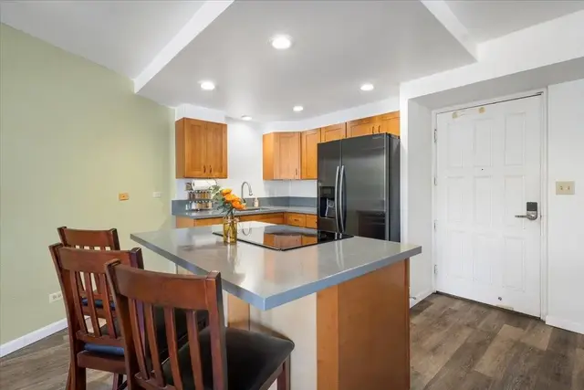 Listing Image for 20 Hauoli St 212 15 of 31