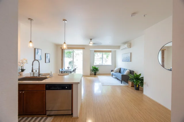 Listing Image for 31 E Kuu Aku Ln 206 2 of 21