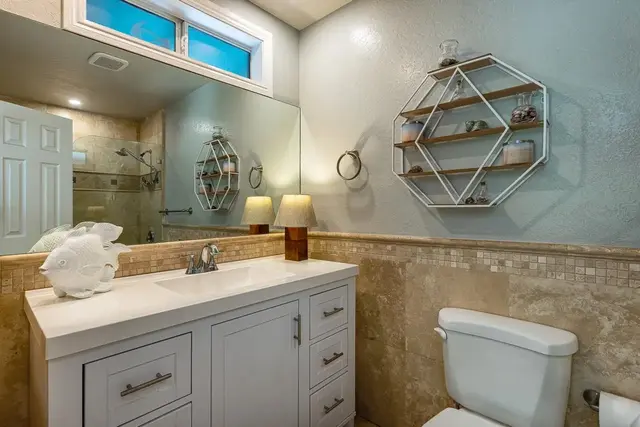 Listing Image for 289 Aukahi St 19 of 43