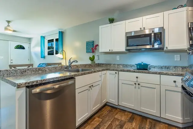 Listing Image for 289 Aukahi St 38 of 43