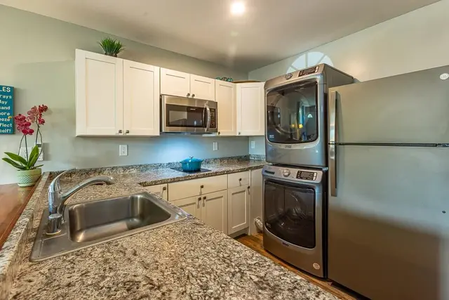 Listing Image for 289 Aukahi St 39 of 43