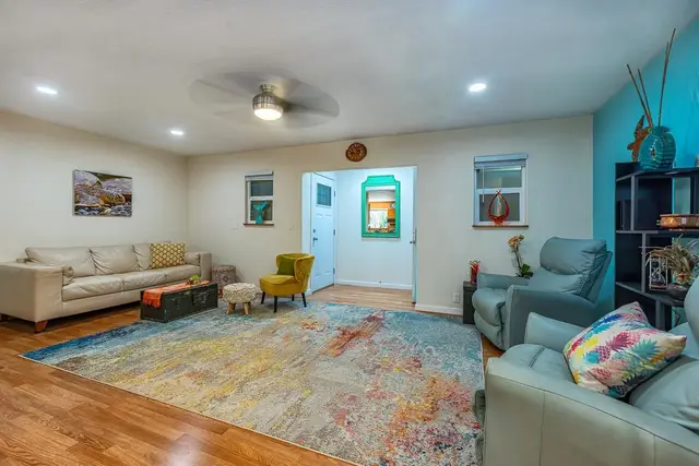 Listing Image for 289 Aukahi St 5 of 43
