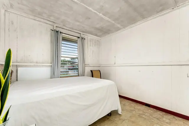 Listing Image for 953 Akaaka St 10 of 50