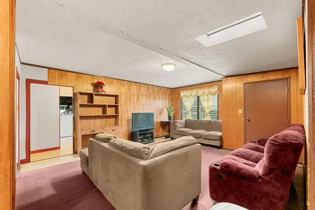 Listing Image for 953 Akaaka St 20 of 50