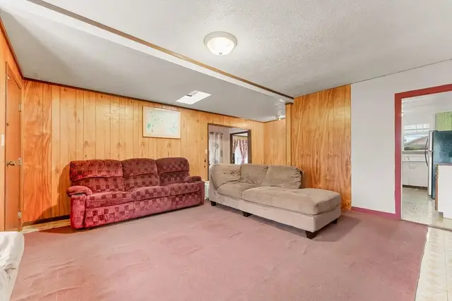 Listing Image for 953 Akaaka St 24 of 50