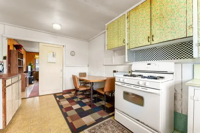 Listing Image for 953 Akaaka St 27 of 50