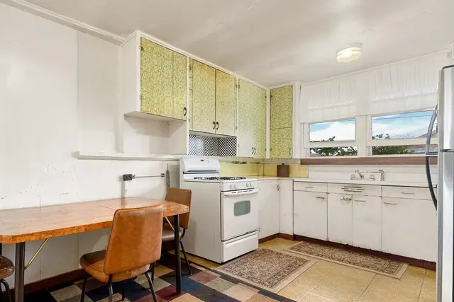 Listing Image for 953 Akaaka St 28 of 50