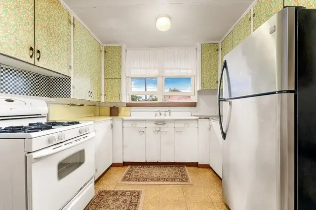 Listing Image for 953 Akaaka St 31 of 50
