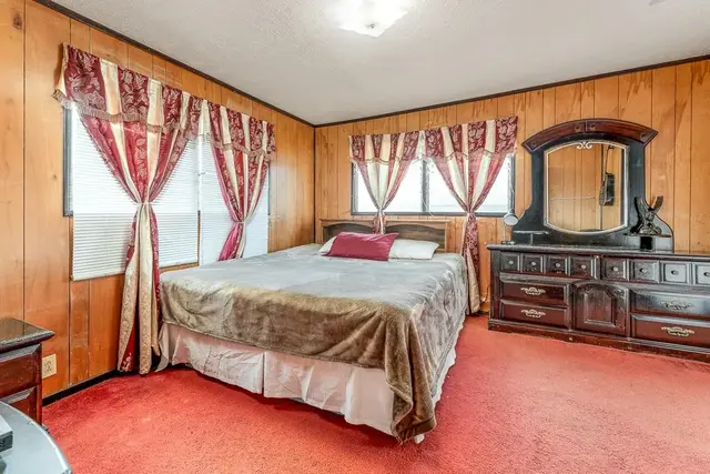 Listing Image for 953 Akaaka St 40 of 50
