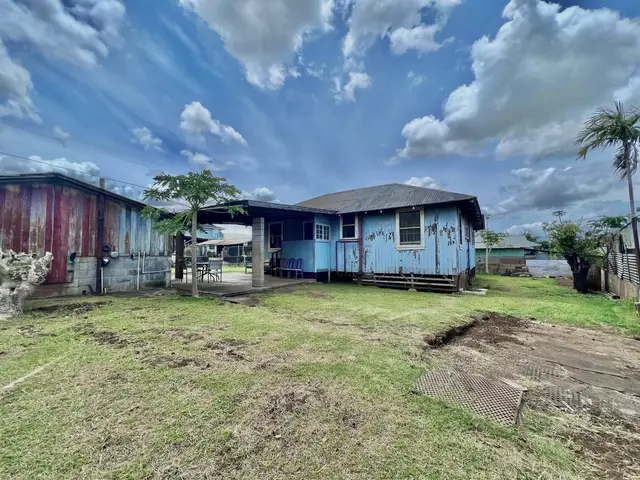 Listing Image for 953 Akaaka St 8 of 50