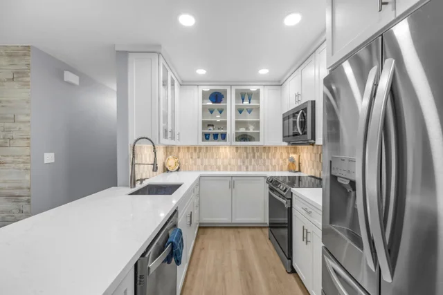 Listing Image for 140 Uwapo Rd 36-104 12 of 34