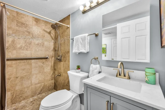 Listing Image for 140 Uwapo Rd 36-104 6 of 34