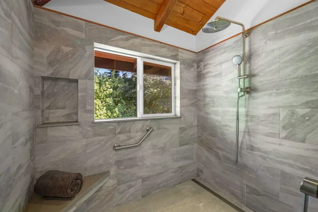 Listing Image for Pl 16 of 42