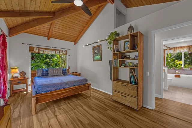 Listing Image for Pl 18 of 42