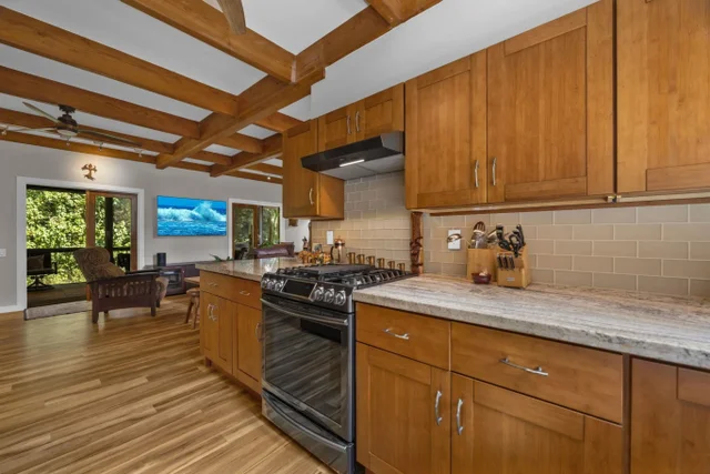 Listing Image for Pl 6 of 42