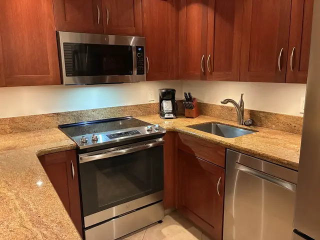Listing Image for 2481 Kaanapali Pkwy 220 E 12 of 33