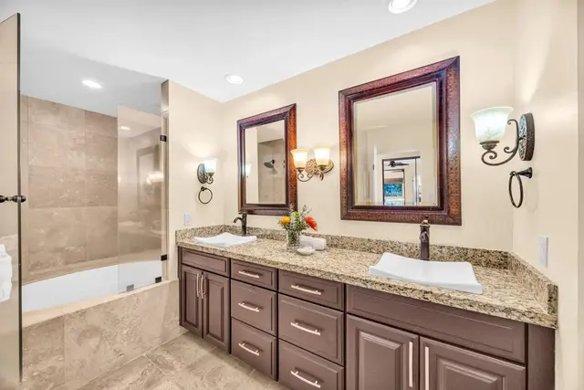 Listing Image for 500 Kapalua Dr 25v 3-4 22 of 36