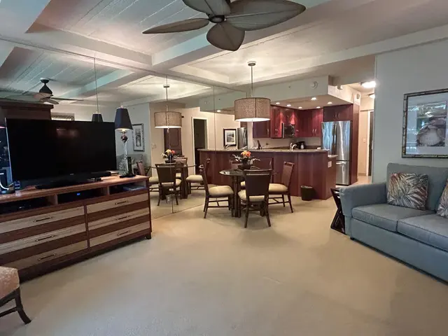 Listing Image for 2481 Kaanapali Pkwy 216 U 4 of 14