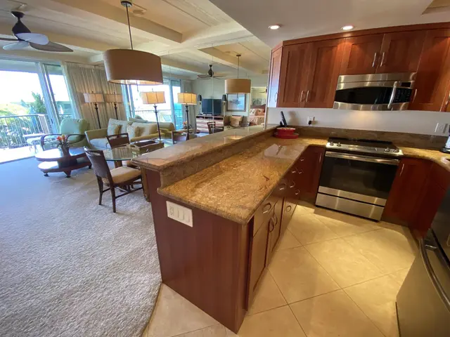 Listing Image for 2481 Kaanapali Pkwy 608 S 4 of 26