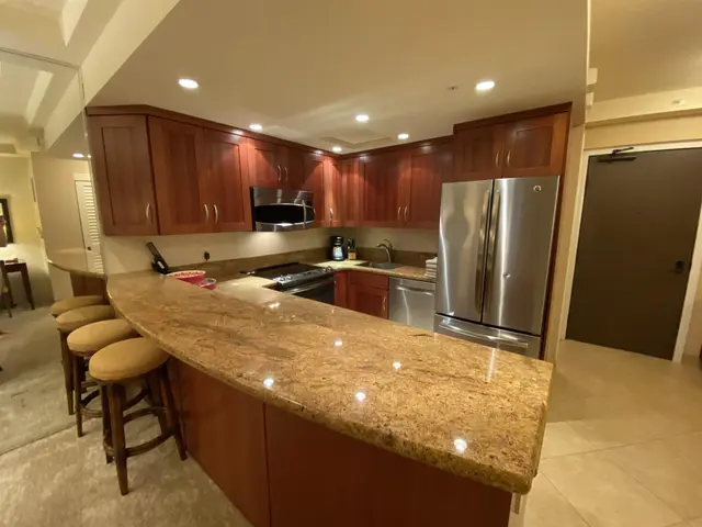 Listing Image for 2481 Kaanapali Pkwy 608 S 5 of 26