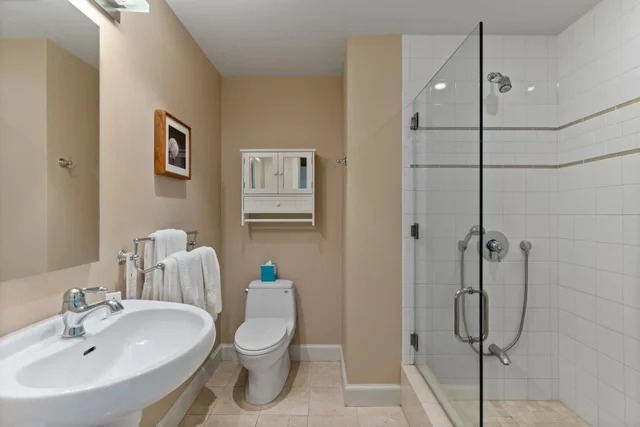 Listing Image for 99 Hoolei Cir E5 38 of 40