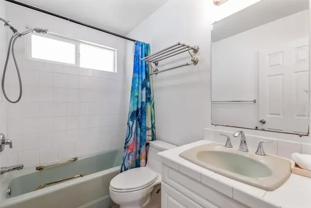 Listing Image for 1870 Kaahele Pl 33 of 47