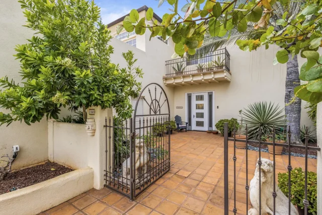 Listing Image for 2365 Waipua St 3 of 31