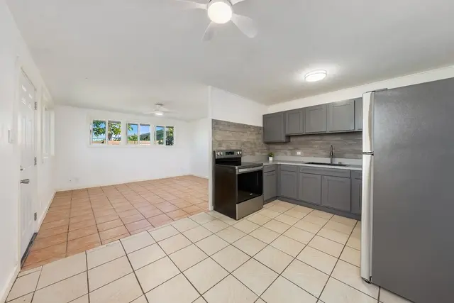 Listing Image for 93 Kealaloa Ave 5 of 27
