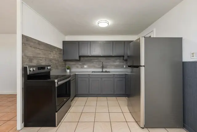 Listing Image for 93 Kealaloa Ave 6 of 27
