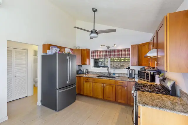 Listing Image for 333 Alalani St 25 of 50