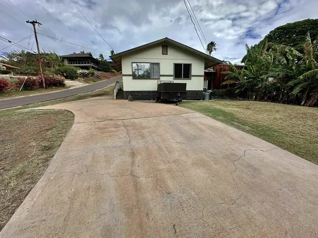 Listing Image for 10 Aahi St 3 of 19