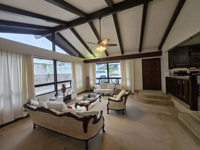Listing Image for 765 Wailupe Dr 1 of 14