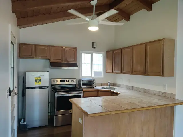 Listing Image for 2042 Kahekili Hwy B 11 of 16