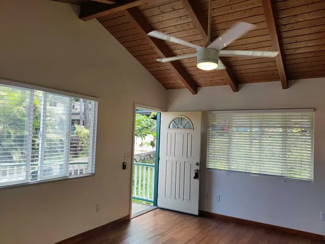 2042 Kahekili Hwy B, Wailuku, 399924 - 3/16