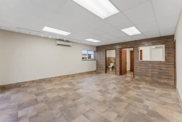 Listing Image for 300 E Uahi Way 11 of 19
