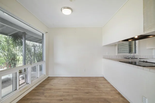 Listing Image for 230 Pulehuiki Rd Unit B 10 of 40