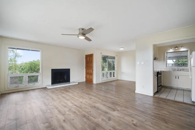 Listing Image for 230 Pulehuiki Rd Unit B 7 of 40