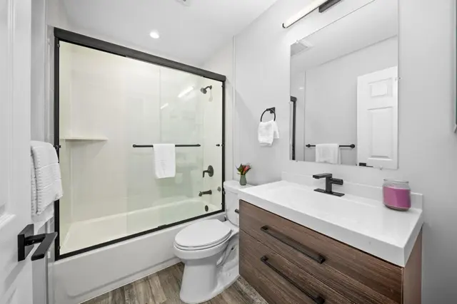 Listing Image for 3804 Lower Honoapiilani Rd B 20 of 44