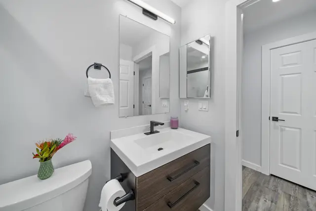 Listing Image for 3804 Lower Honoapiilani Rd B 22 of 44
