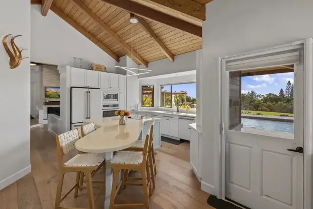 Listing Image for 31 Welina Pl 10 of 46