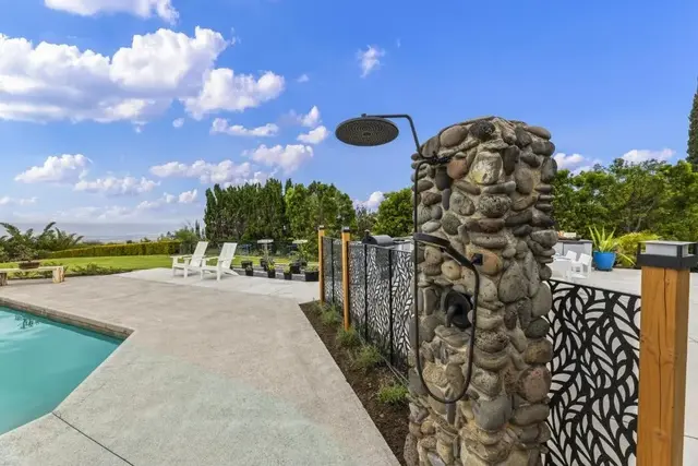 Listing Image for 31 Welina Pl 18 of 46