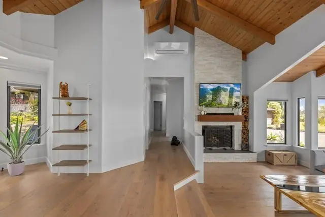 Listing Image for 31 Welina Pl 19 of 46